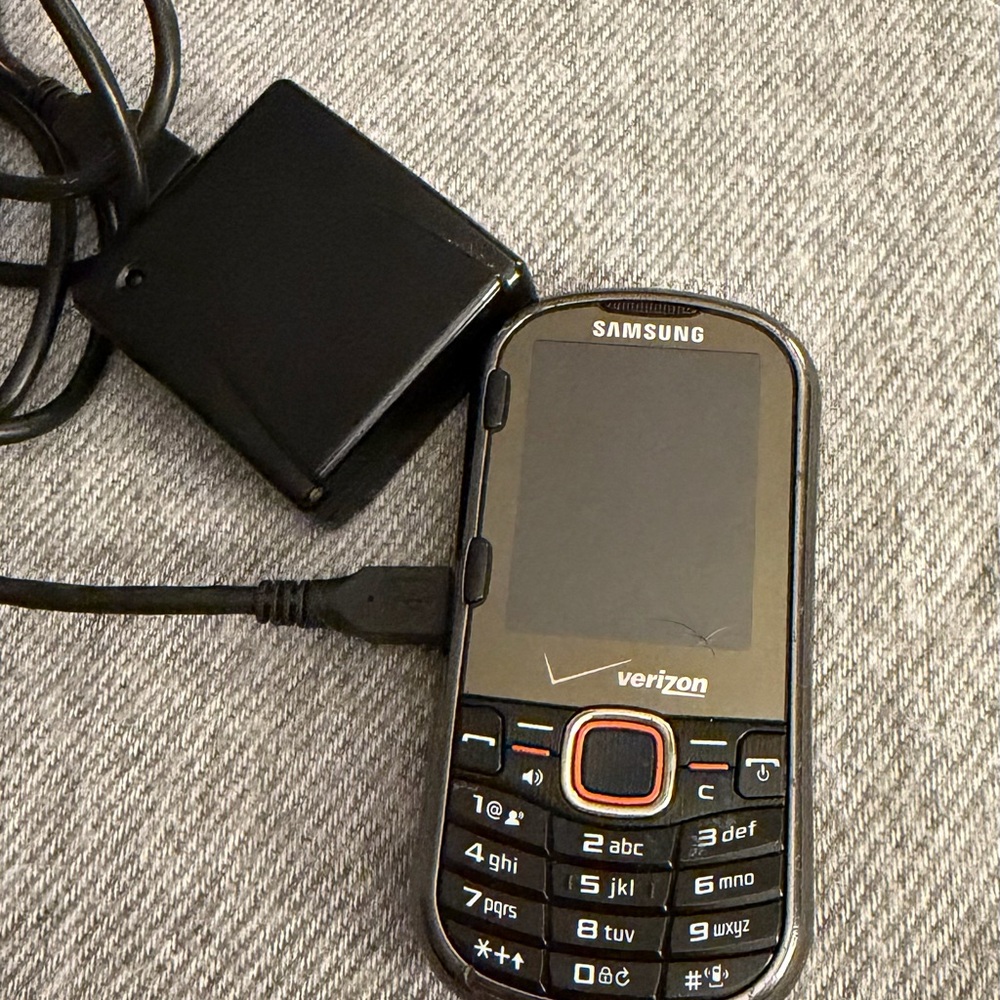 Samsung U460 Intensity 2- Verizon QWERTY Cell Phone - Vintage Collectible